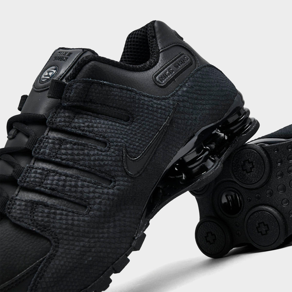 Men's Nike Shox NZ Casual Shoes - Black/Black/Black - view 3