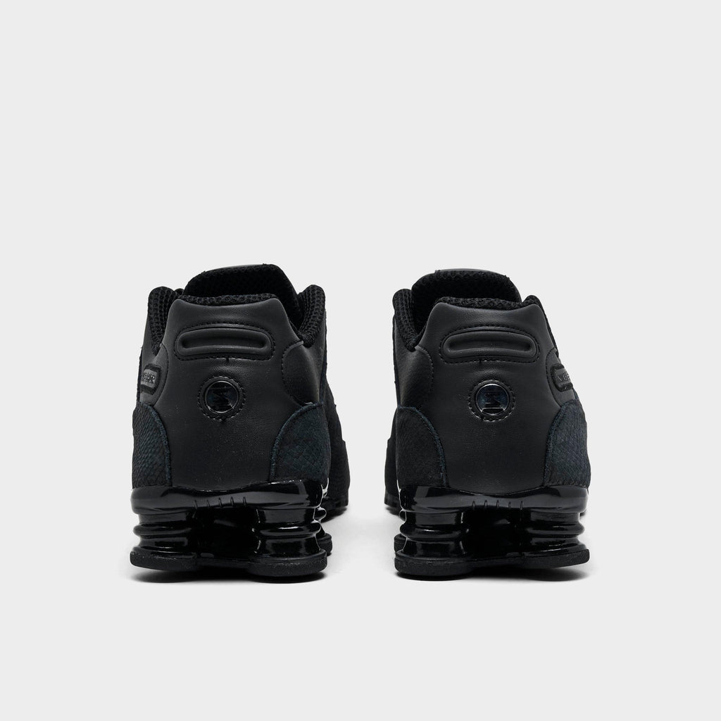 Men's Nike Shox NZ Casual Shoes - Black/Black/Black - view 4