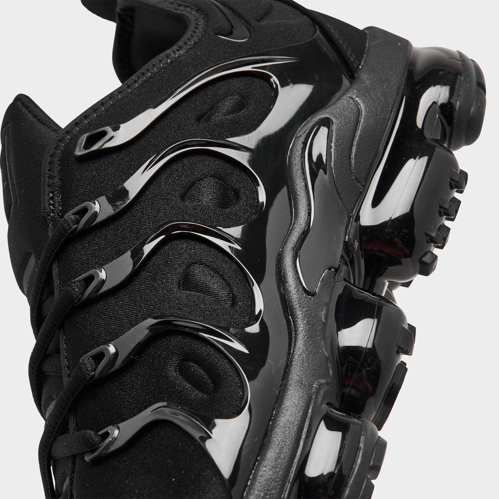 Men's Nike Air VaporMax Plus Running Shoes - Black/Black/Dark Grey - view 3