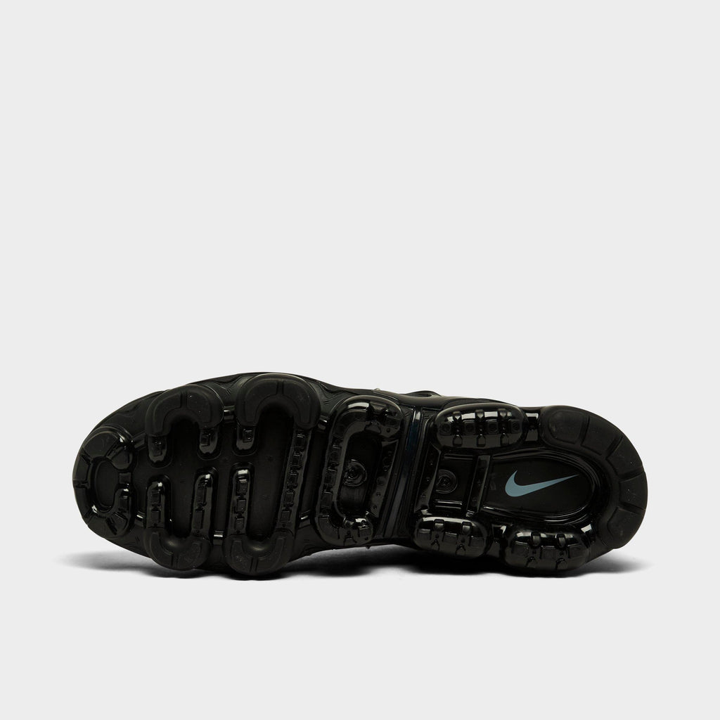 Men's Nike Air VaporMax Plus Running Shoes - Black/Aluminum - view 6