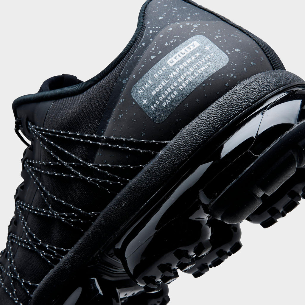 Men's Nike Air VaporMax Run Utility Running Shoes - Black/Reflective Silver/Black/Black - view 3