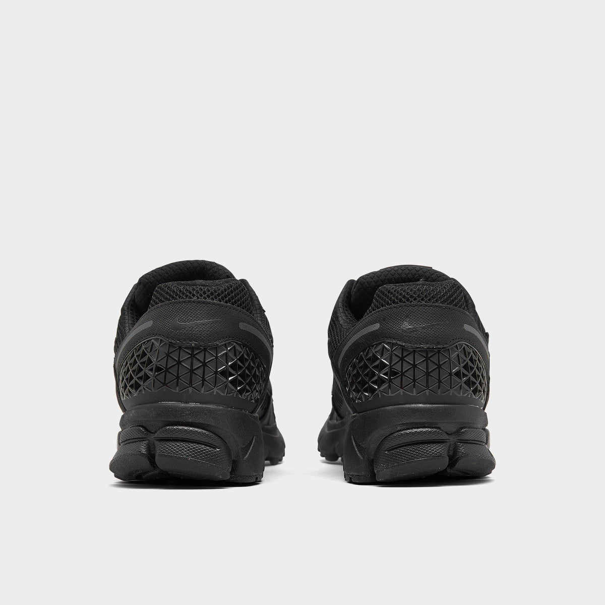 Men's Nike Zoom Vomero 5 Casual Shoes - Black/Black - view 4