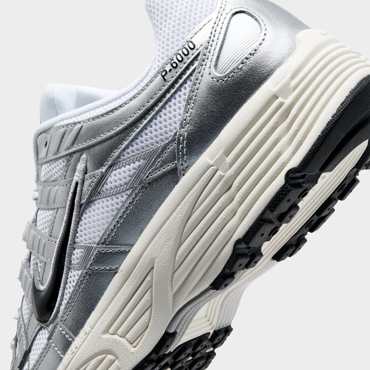 Men's Nike P-6000 Casual Shoes - White/Metallic Silver/Flat Silver/Black - view 3