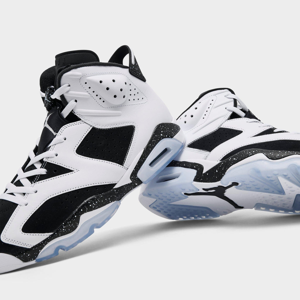Men's Air Jordan Retro 6 Basketball Shoes - White/Black - view 3