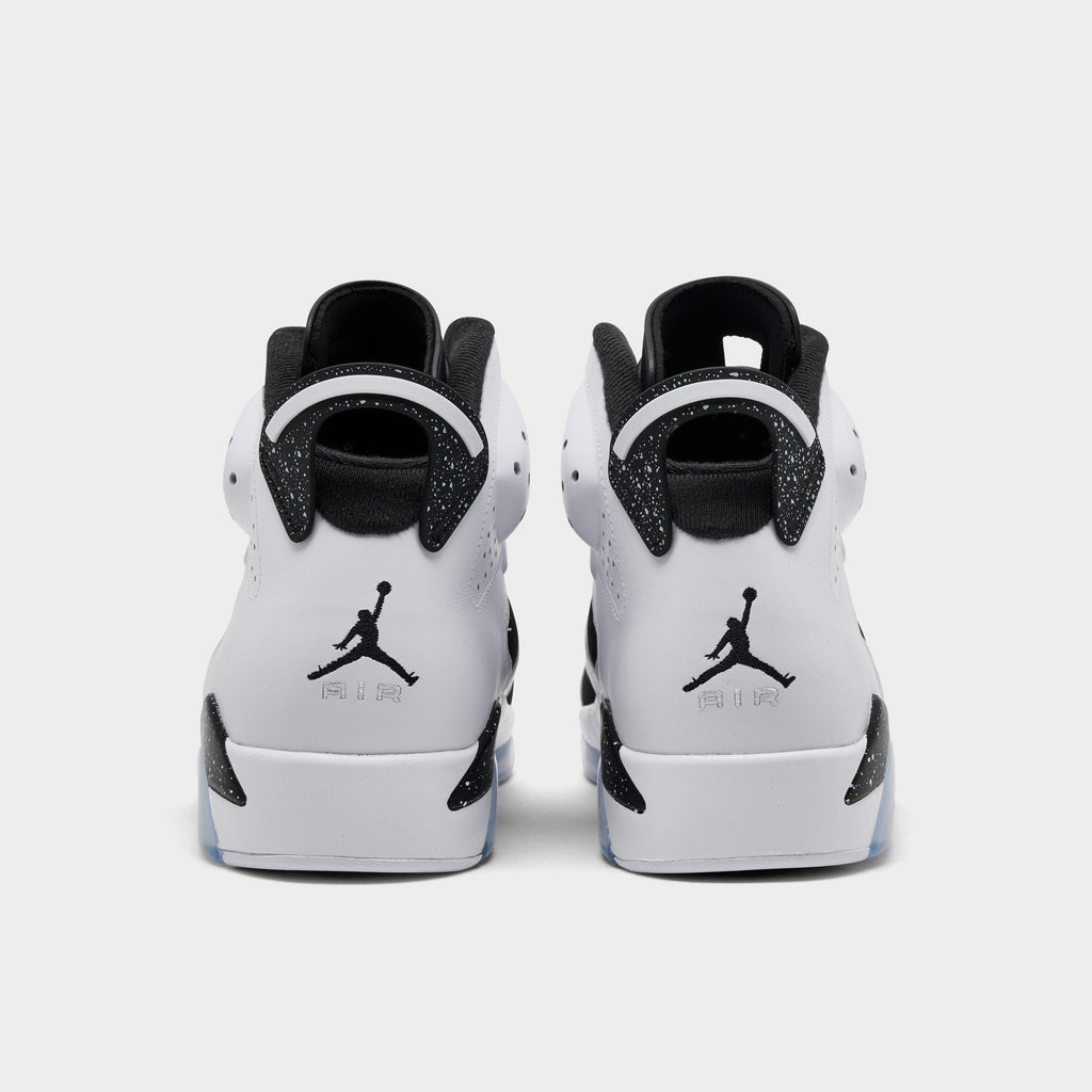 Men's Air Jordan Retro 6 Basketball Shoes - White/Black - view 4