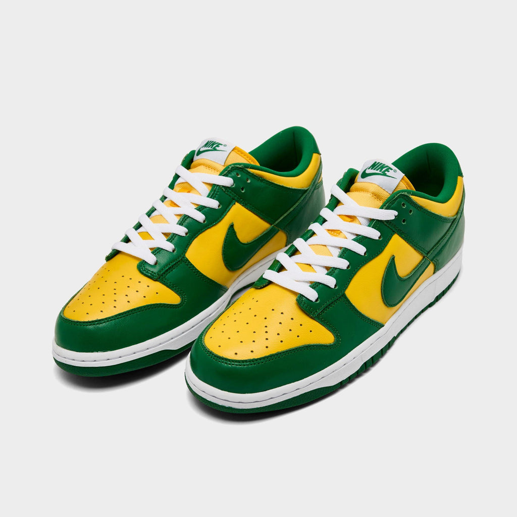 Men's Nike Dunk Low SP Casual Shoes - Varsity Maize/Pine Green/White - view 2