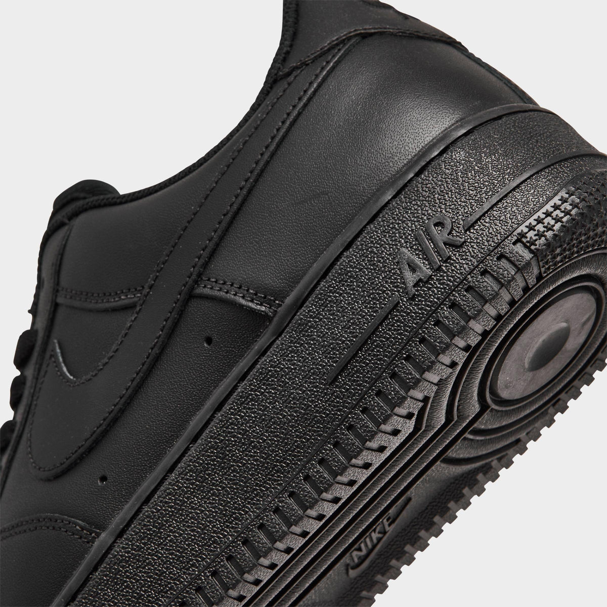 Men's Nike Air Force 1 '07 Low Casual Shoes - Black/Black - view 3