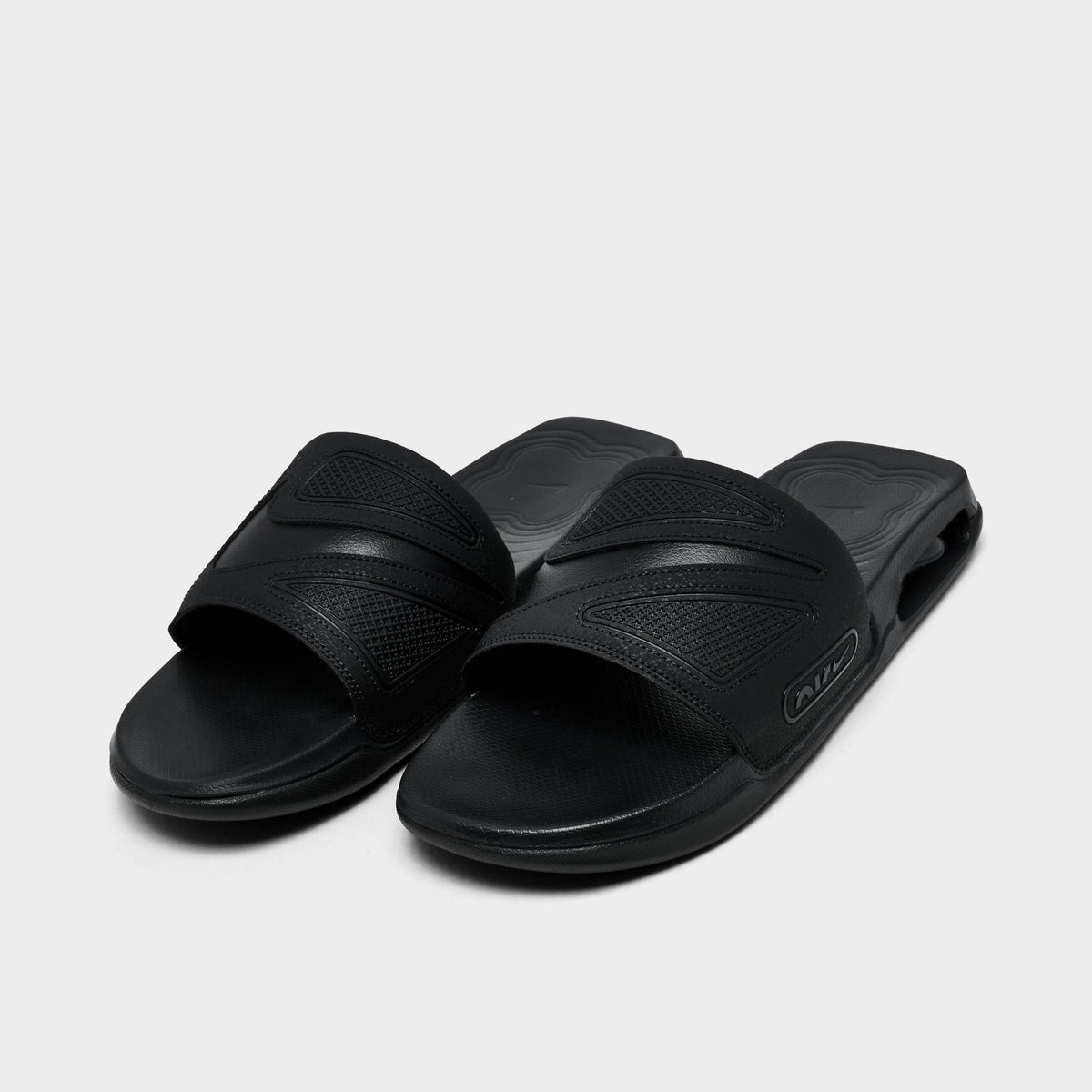 Men's Nike Air Max Cirro Slide Sandals - Black/Black/Black - view 2