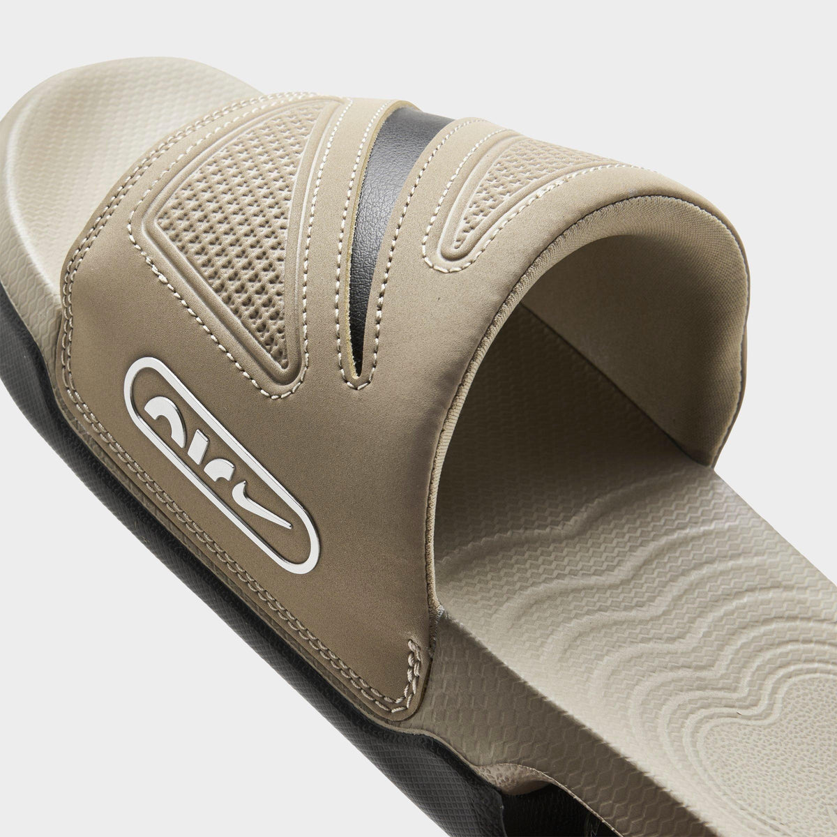 Men's Nike Air Max Cirro Slide Sandals - Khaki/Black/Metallic Silver - view 3