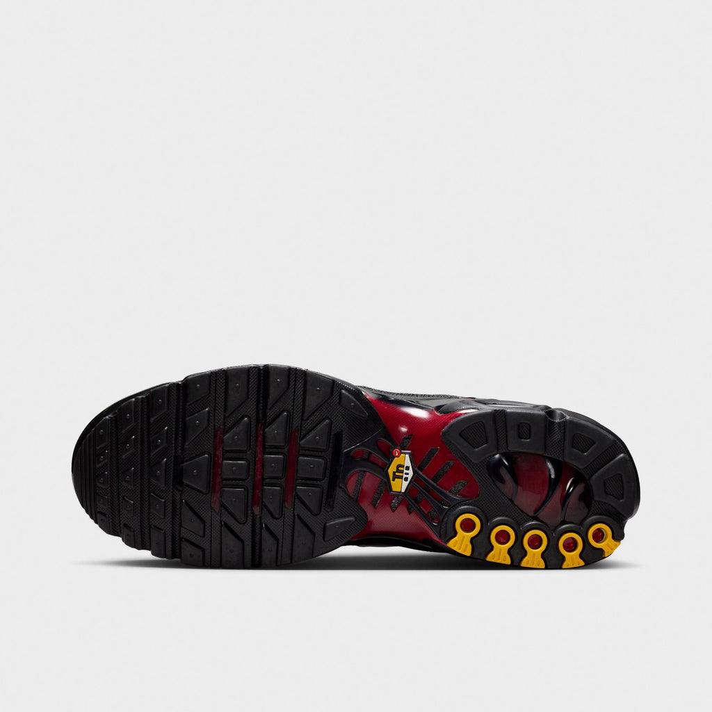 Men's Nike Air Max Plus Casual Shoes - Tough Red/Black/Mystic Dates/Grey Fog - view 6