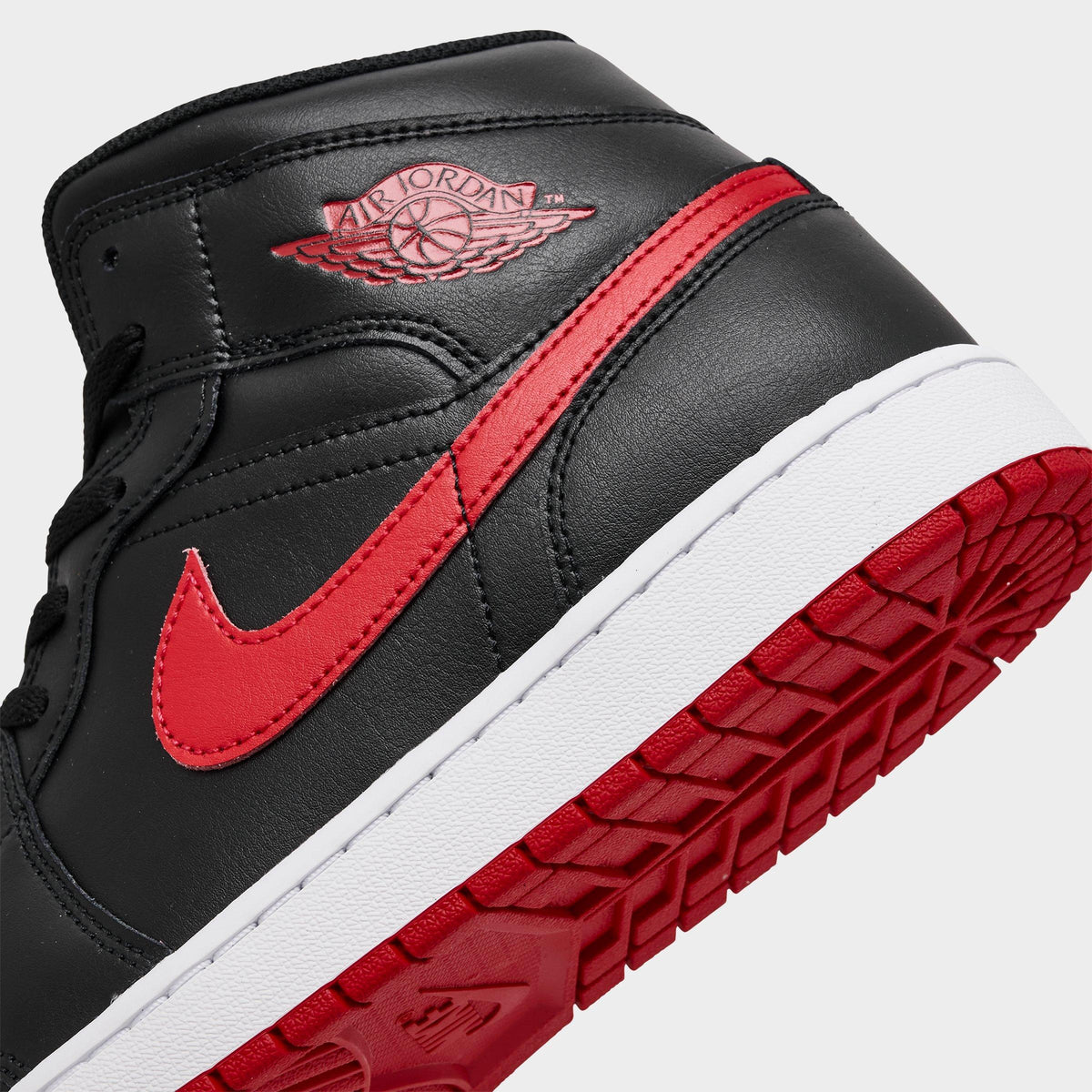 Men's Air Jordan Retro 1 Mid Casual Shoes - Black/University Red/White - view 3