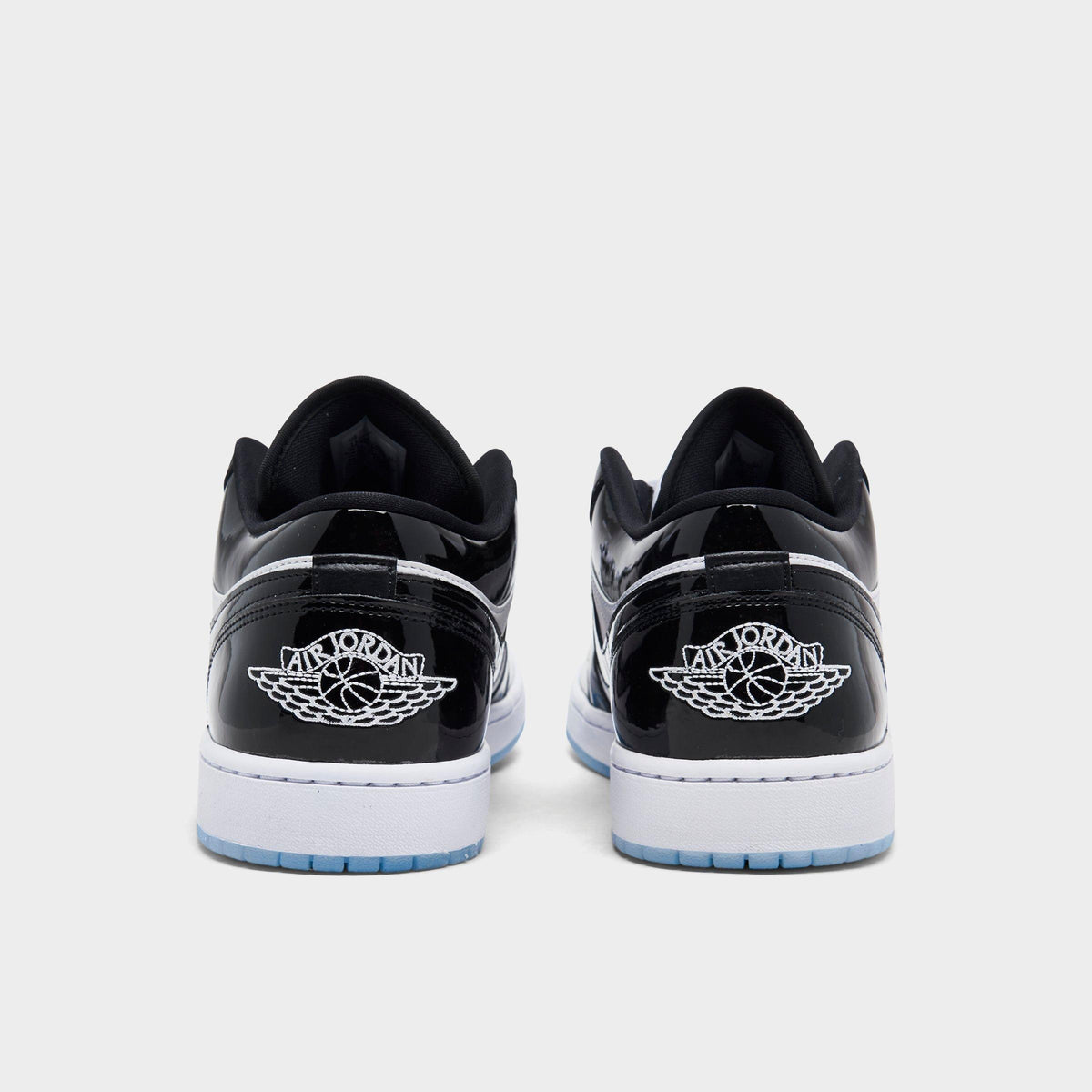 Men's Air Jordan Retro 1 Low Casual Shoes - White/Black - view 4