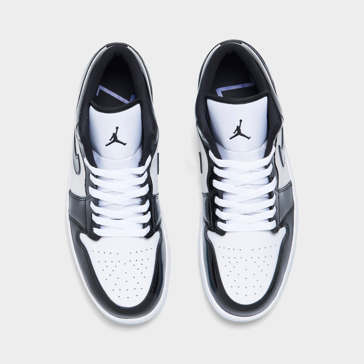 Men's Air Jordan Retro 1 Low Casual Shoes - White/Black - view 5
