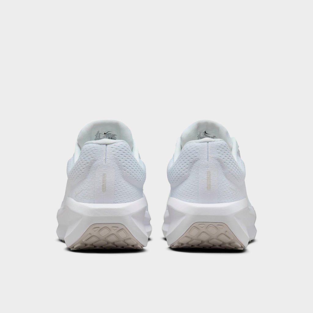 Men's Nike Winflo 11 Running Shoes - White/Photon Dust/White - view 4
