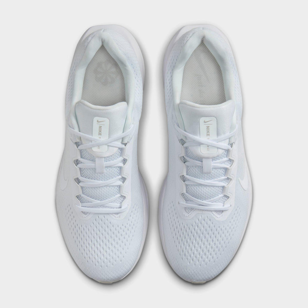 Men's Nike Winflo 11 Running Shoes - White/Photon Dust/White - view 5
