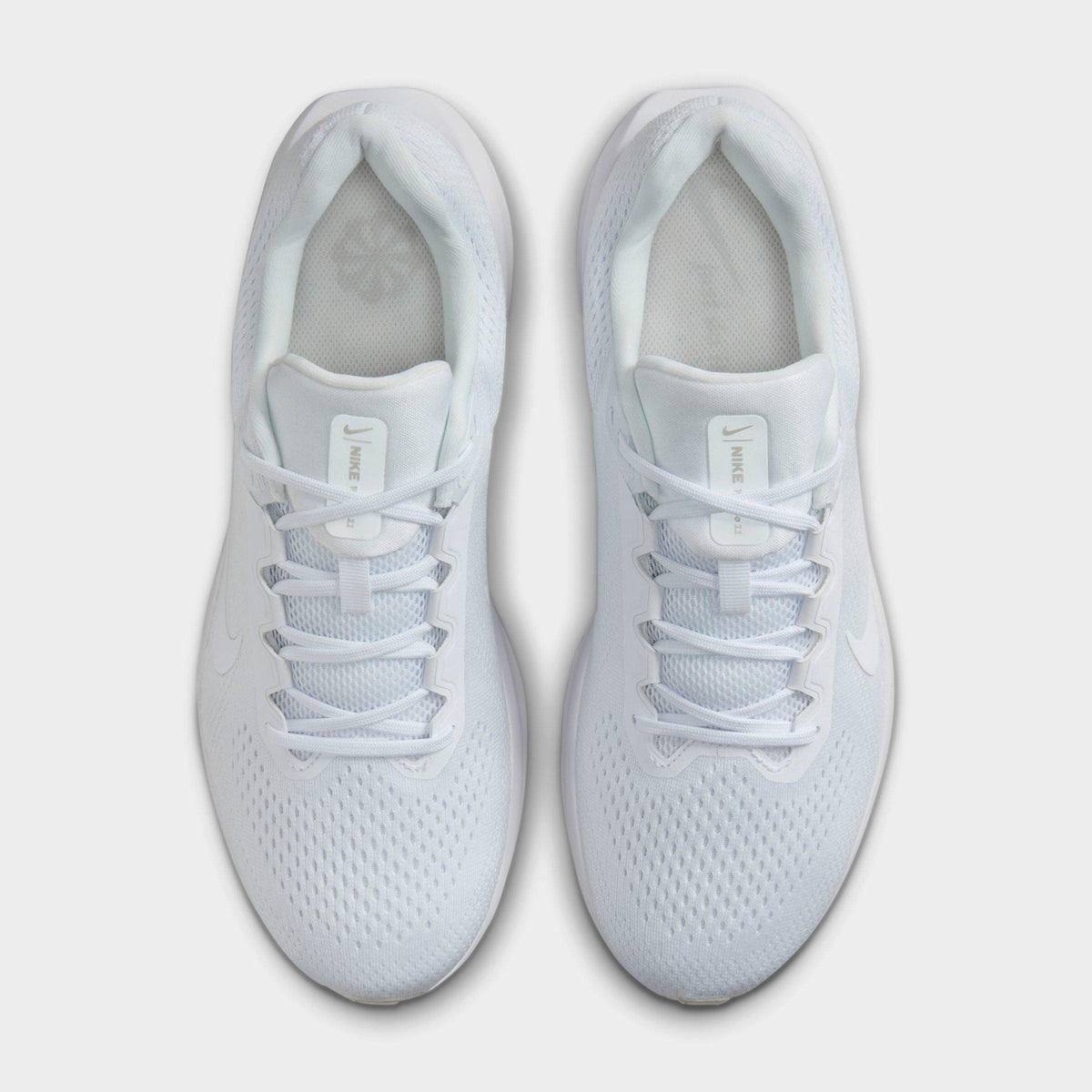 Men's Nike Winflo 11 Running Shoes - White/Photon Dust/White - view 5