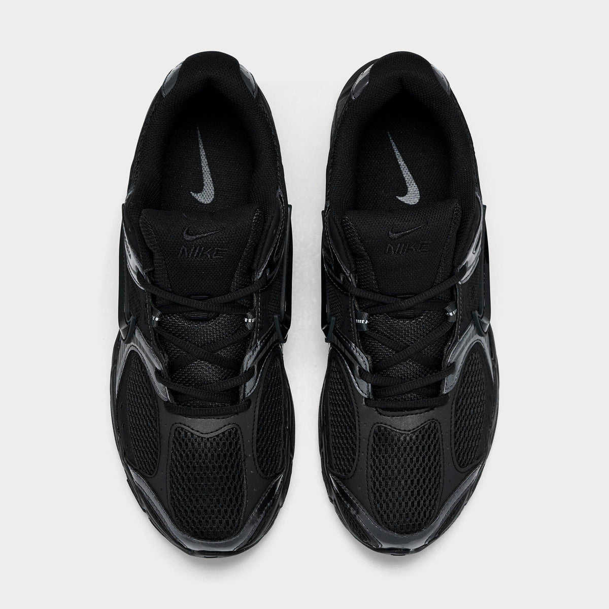 Men's Nike V5 RNR Casual Shoes - Black/Black/Anthracite - view 5