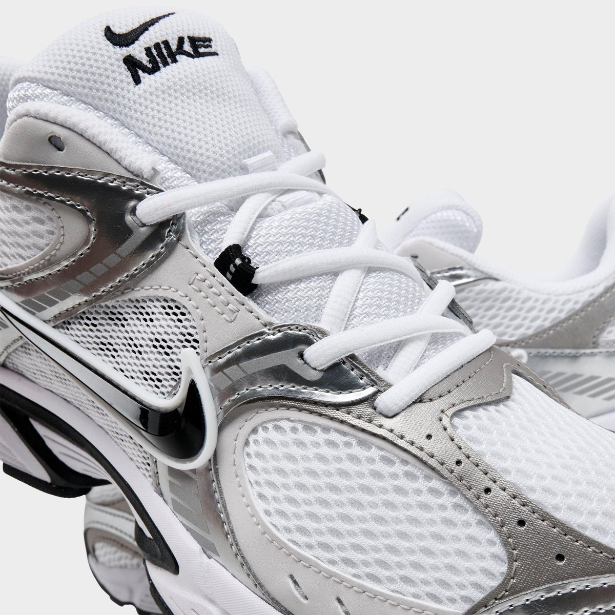 Men's Nike V5 RNR Casual Shoes - White/Vast Grey/College Grey/Black - view 3