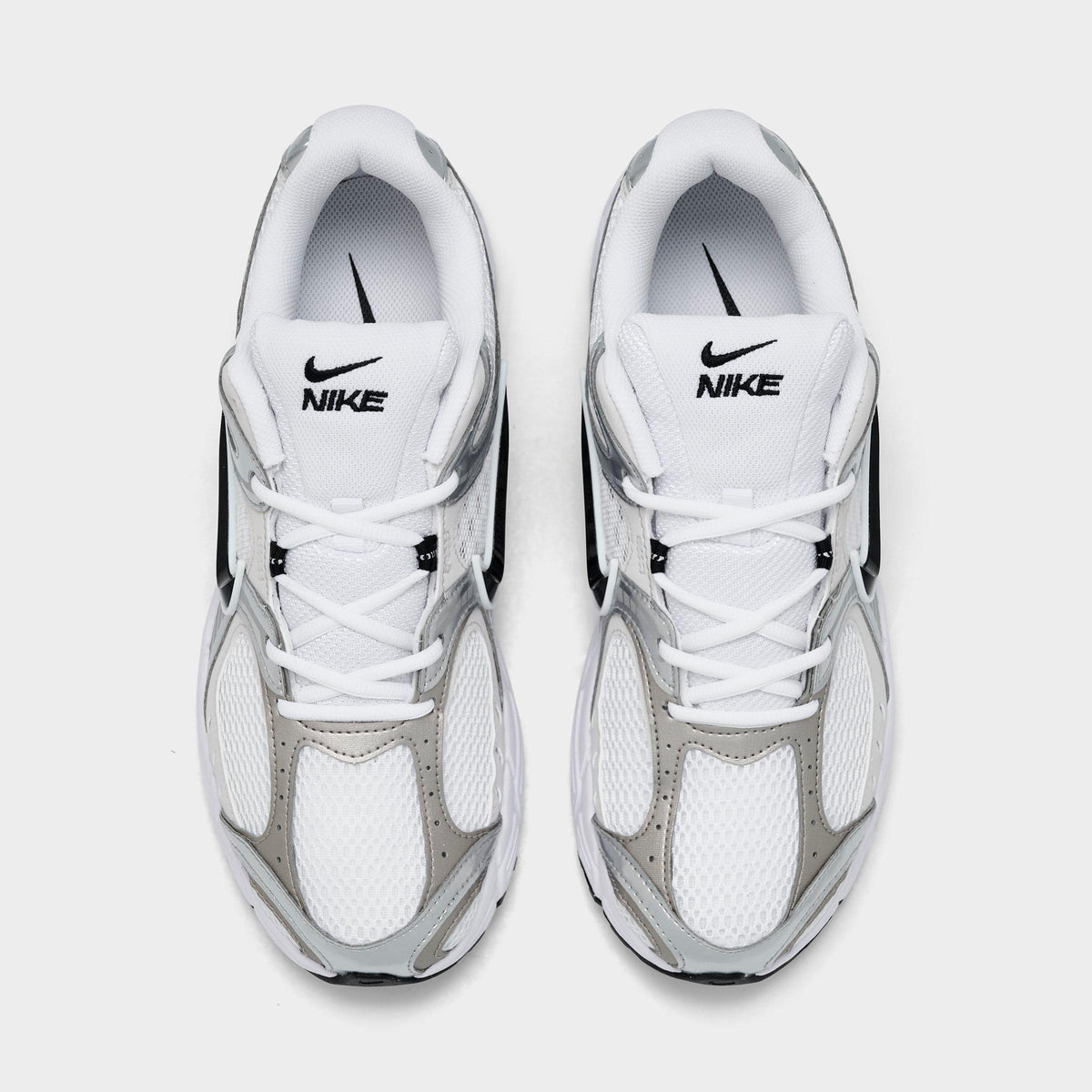 Men's Nike V5 RNR Casual Shoes - White/Vast Grey/College Grey/Black - view 5