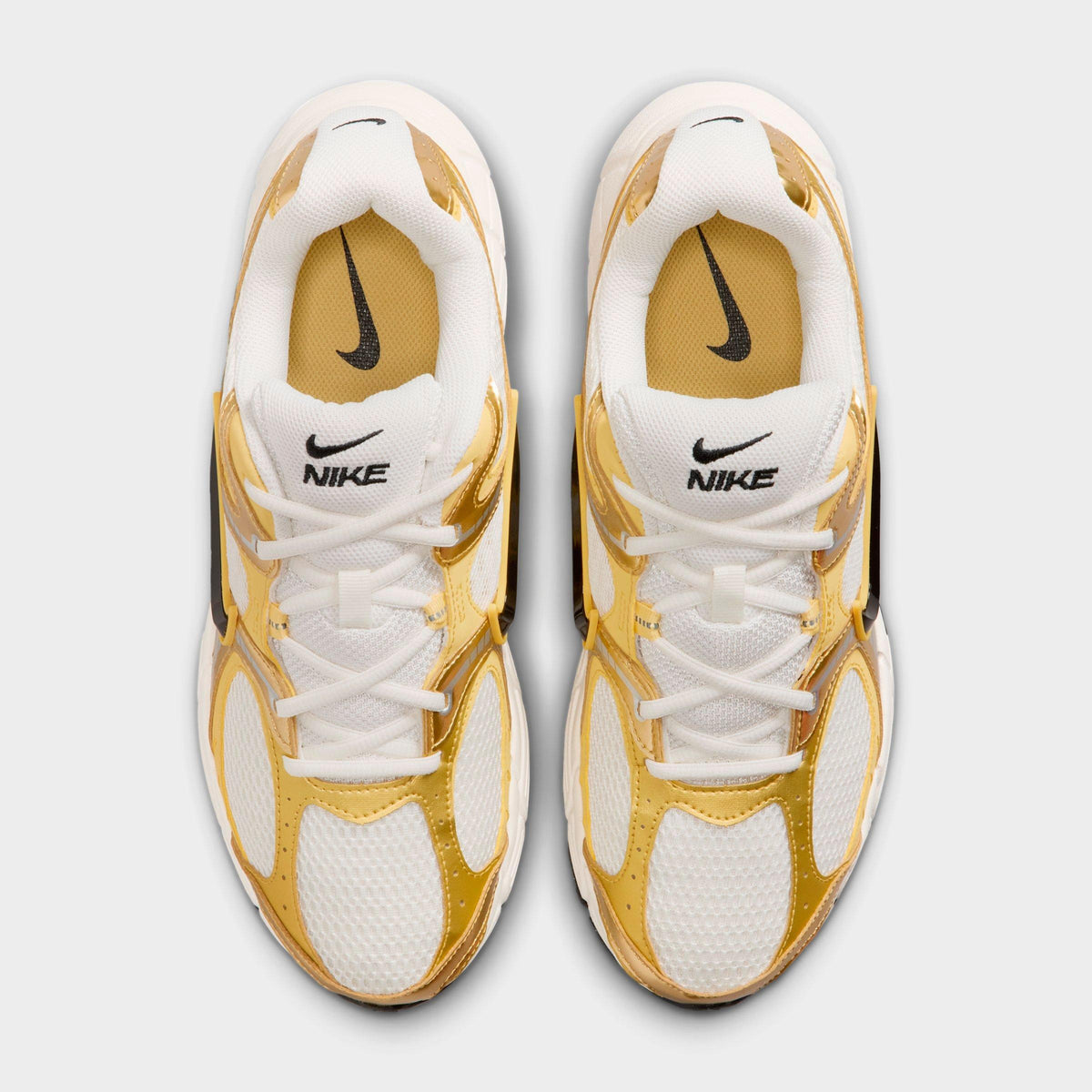 Men's Nike V5 RNR Casual Shoes - Sail/Buff Gold/Saturn Gold/Black - view 5