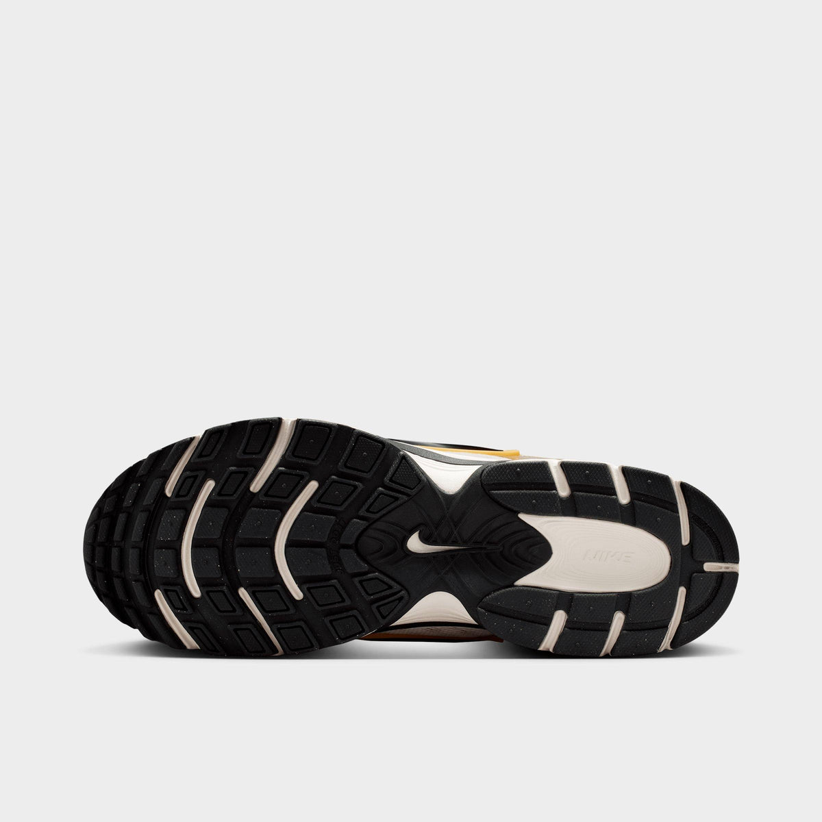 Men's Nike V5 RNR Casual Shoes - Sail/Buff Gold/Saturn Gold/Black - view 6