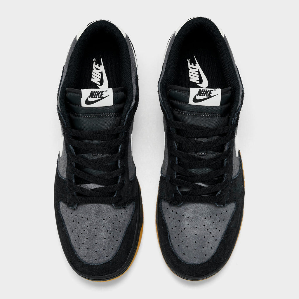Men's Nike Dunk Low Retro SE Casual Shoes - Black/Grey/Gum - view 5