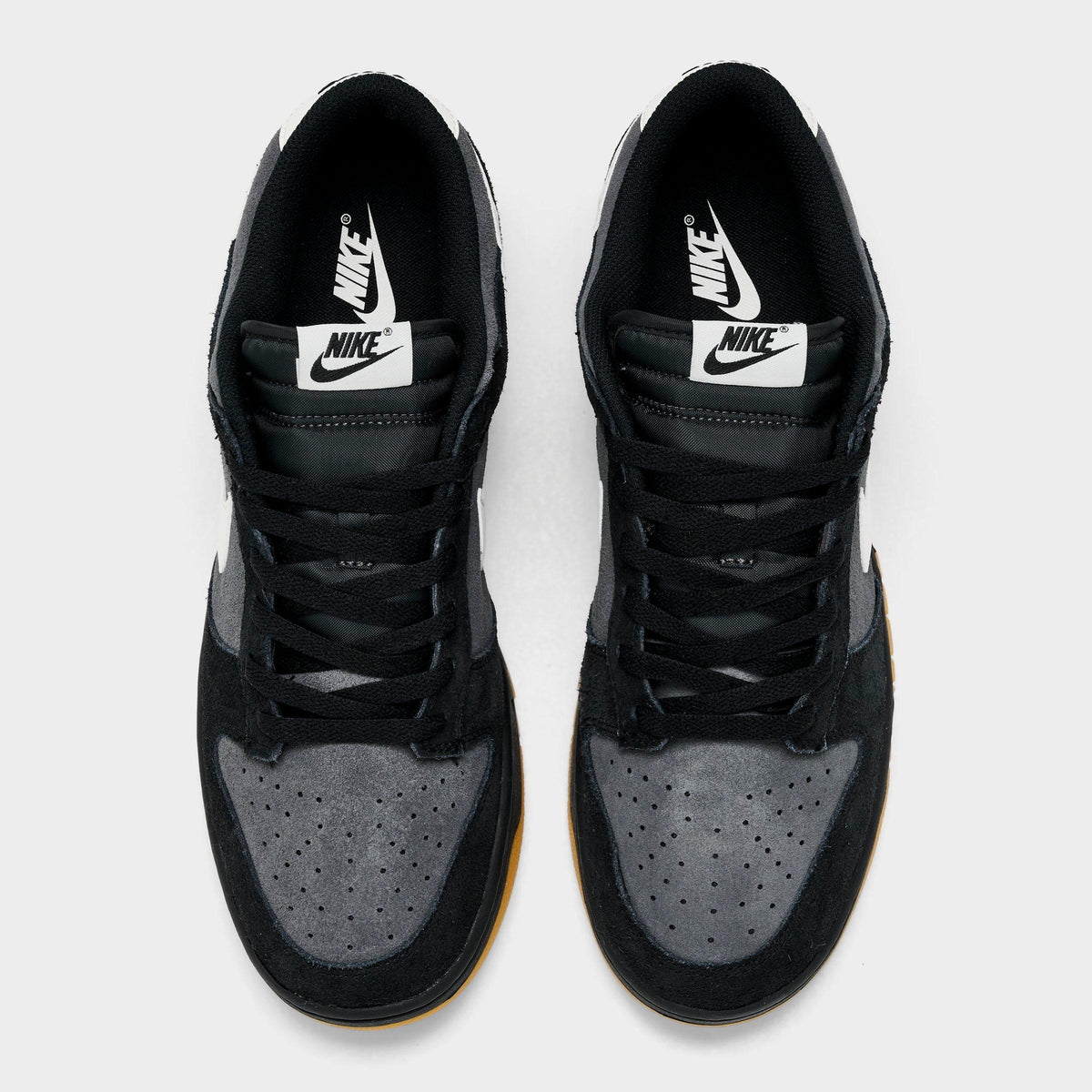 Men's Nike Dunk Low Retro SE Casual Shoes - Black/Grey/Gum - view 5
