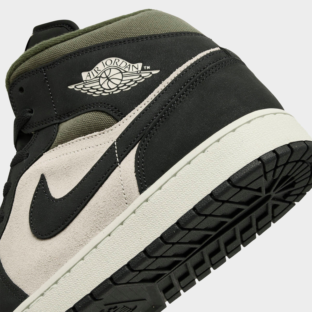 Men's Air Jordan Retro 1 Mid SE Casual Shoes - Light Orewood Brown/Medium Olive/Sail/Off Noir - view 3
