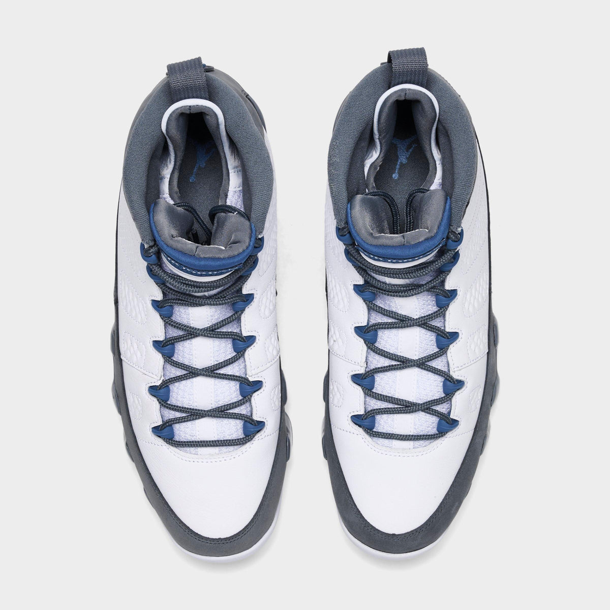 Men's Air Jordan Retro 9 Basketball Shoes - White/French Blue/Flint Grey - view 5