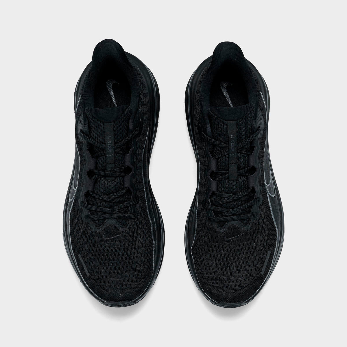 Men's Nike Air Winflo 12 Road Running Shoes - Black/Dark Smoke Grey/Black - view 5