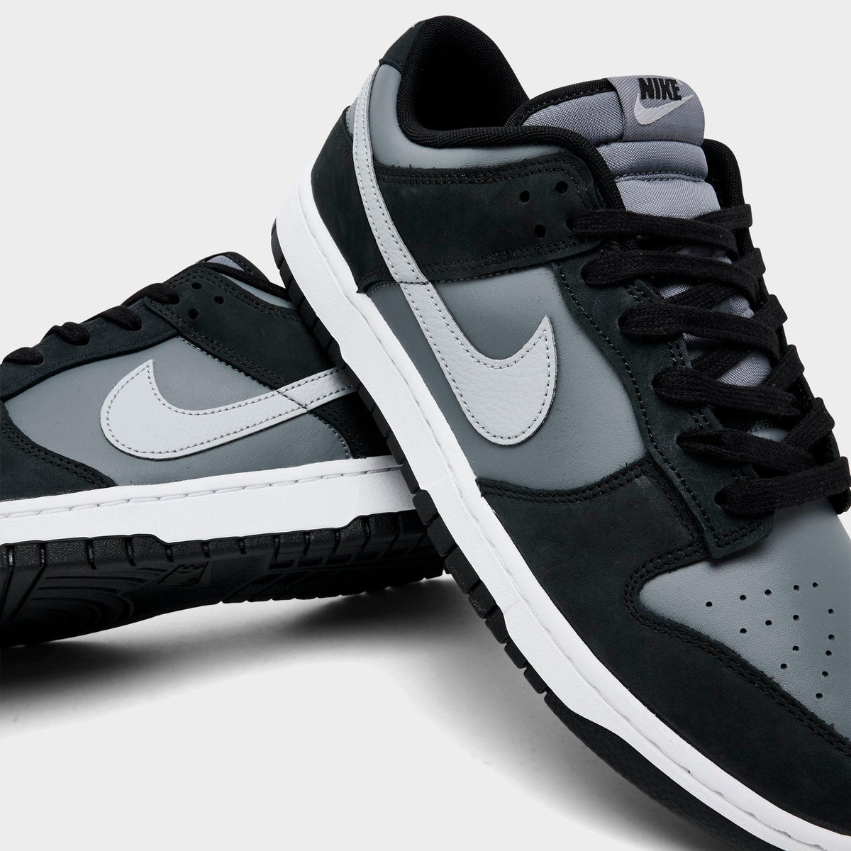 Men's Nike Dunk Low Retro Casual Shoes - Black/Light Smoke Grey/Smoke Grey/White - view 3