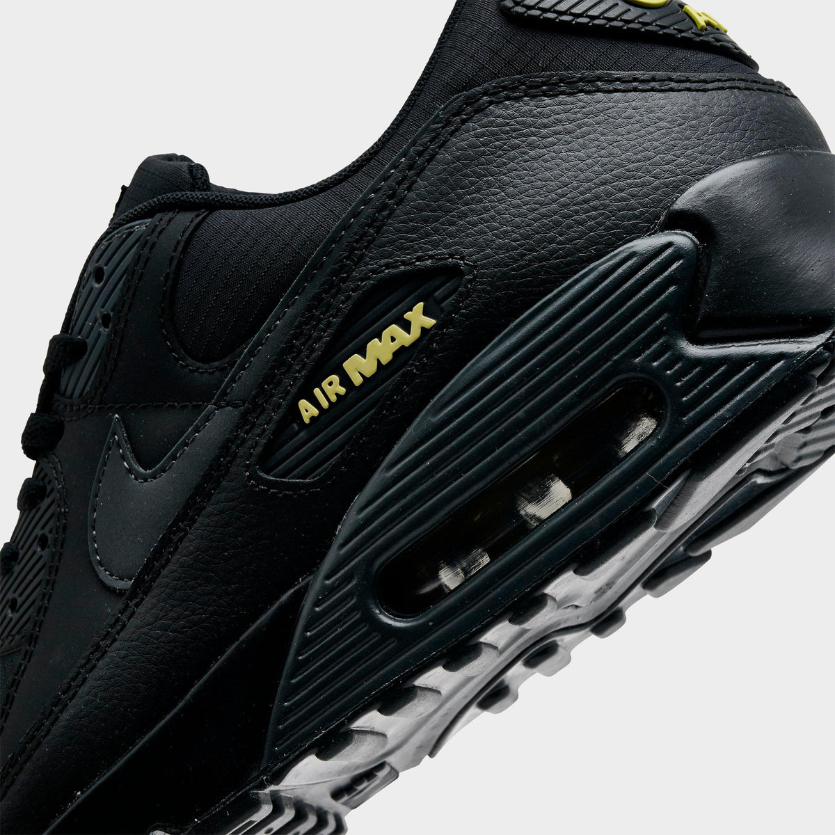 Men's Nike Air Max 90 Casual Shoes - Black/Buff Gold/Anthracite - view 3