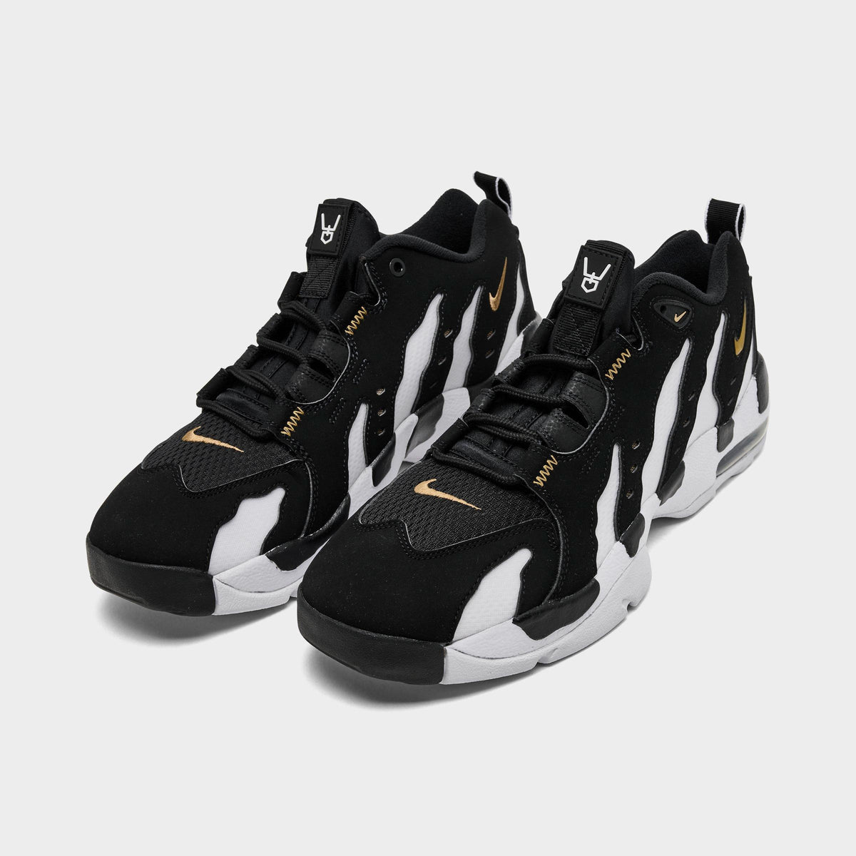 Men's Nike Air DT Max '96 Low Casual Shoes - Black/White/Metallic Gold - view 2