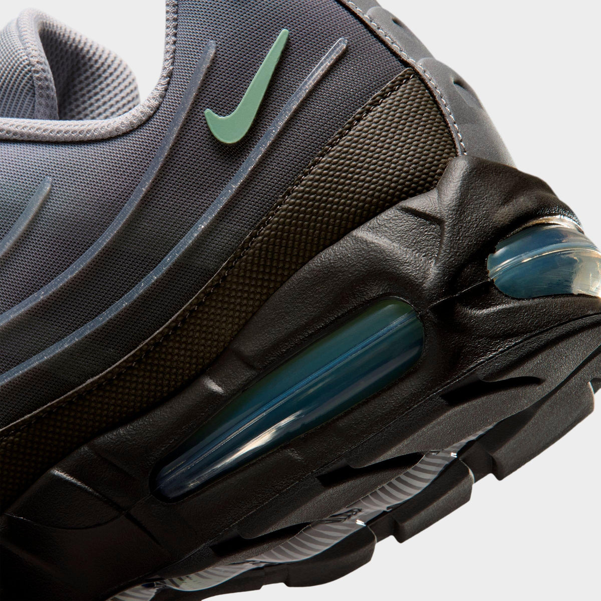 Men's Nike Air Max 95 Big Bubble Tech Casual Shoes - Medium Ash/Wolf Grey/Metallic Silver/Steam - view 3
