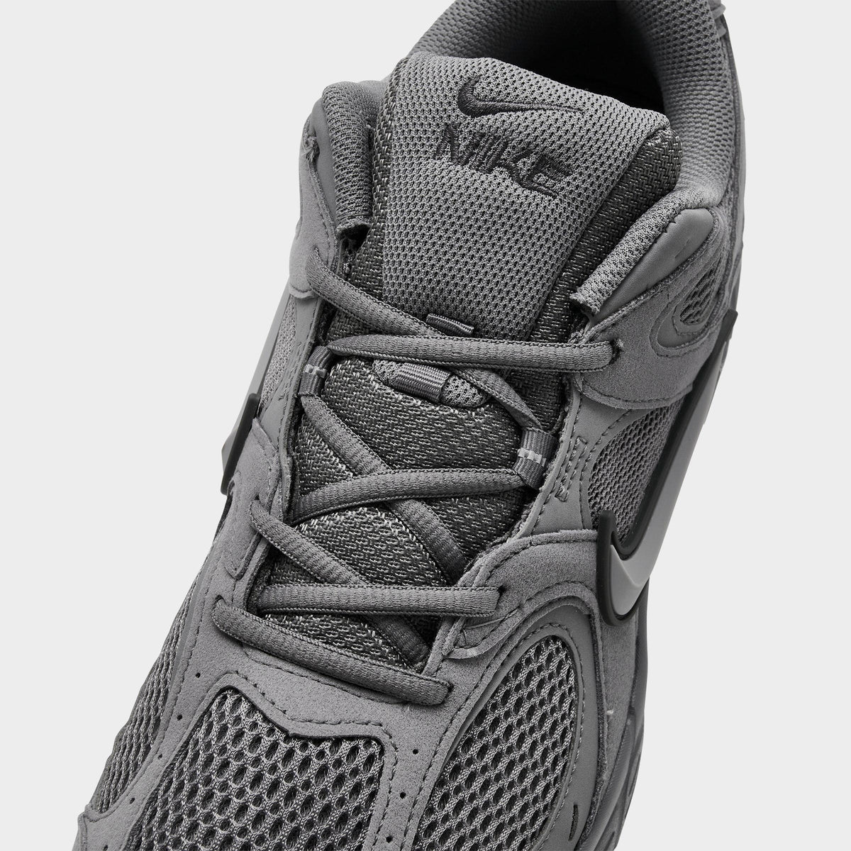 Men's Nike V5 RNR Suede Casual Shoes - Pencil Point/Atmosphere Grey - view 3