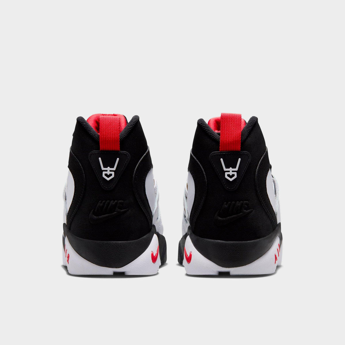Men's Nike Air Diamond Turf 2 Casual Shoes - Black/Fire Red/Metallic Gold/White - view 4