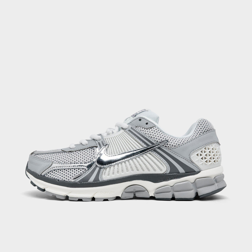 Men's Nike Zoom Vomero 5 Casual Shoes - Summit White/Light Smoke Grey/Smoke Grey/Metallic Silver