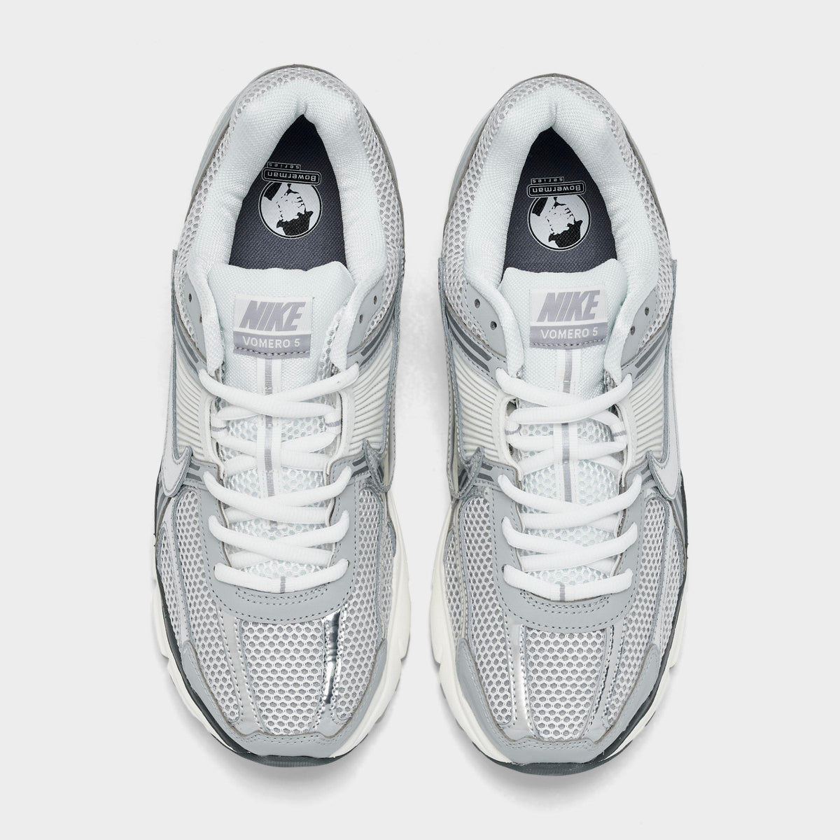 Men's Nike Zoom Vomero 5 Casual Shoes - Summit White/Light Smoke Grey/Smoke Grey/Metallic Silver - view 5