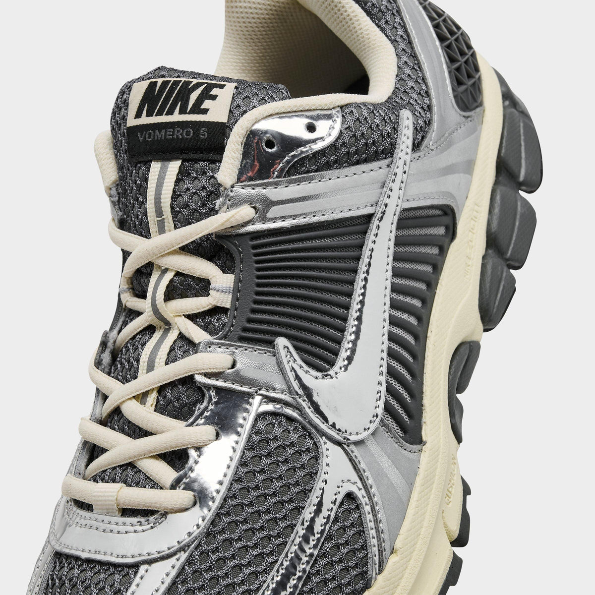 Men's Nike Zoom Vomero 5 Casual Shoes - Iron Grey/Metallic Silver/Coconut Milk/Chrome - view 3