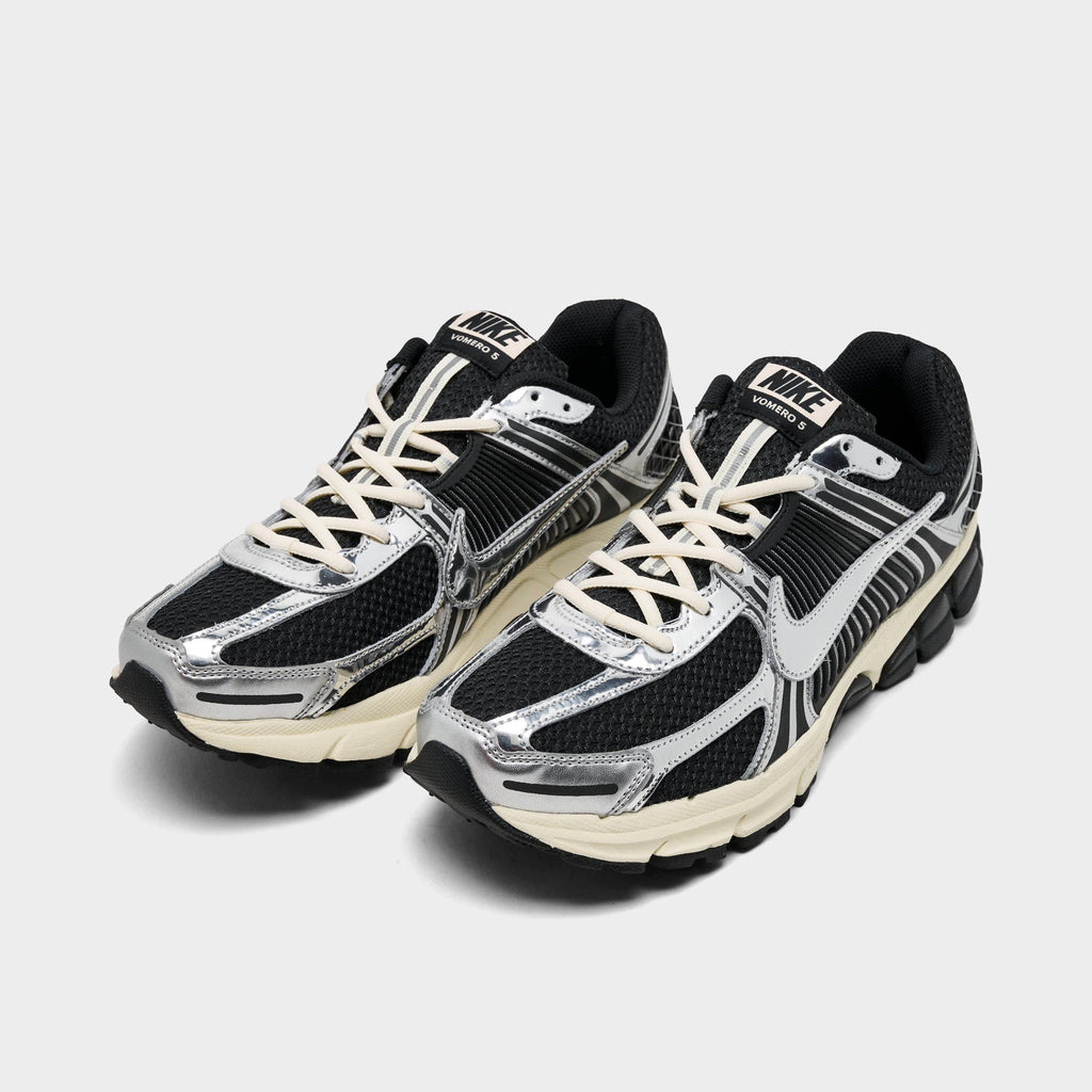 Men's Nike Zoom Vomero 5 Casual Shoes - Black/Metallic Silver/Coconut Milk/Chrome - view 2