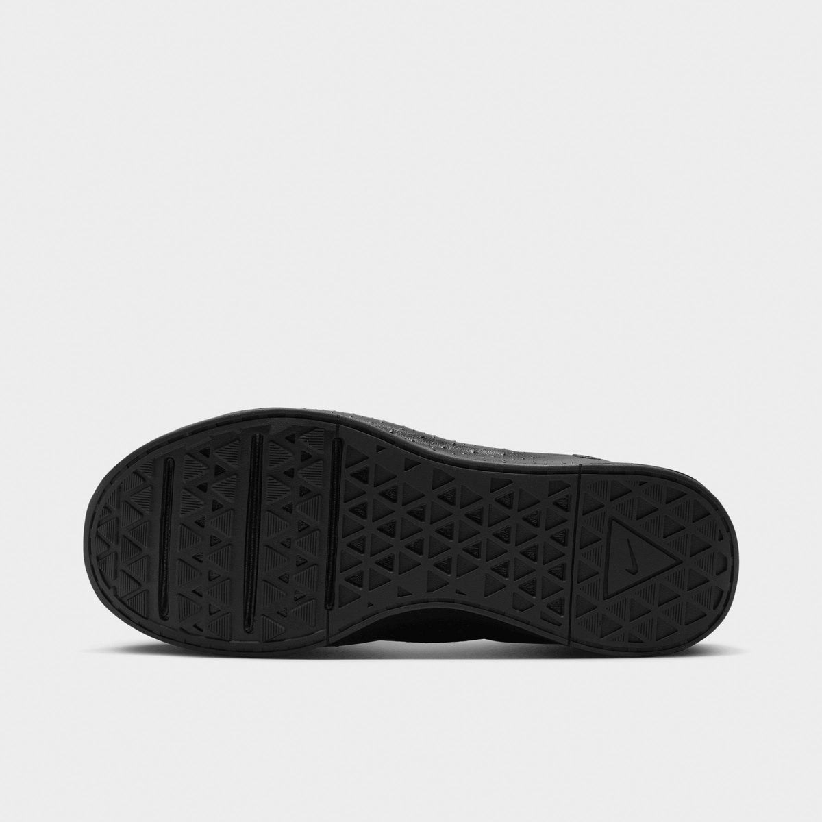 Men's Nike MC Trainer 4 Training Shoes - Black/Dark Smoke Grey - view 6