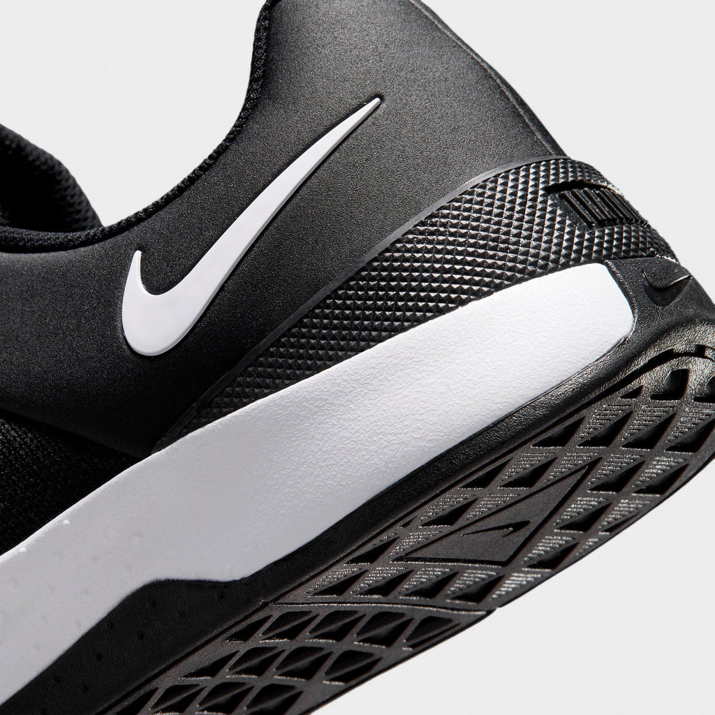 Men's Nike MC Trainer 4 Training Shoes - Black/White - view 3