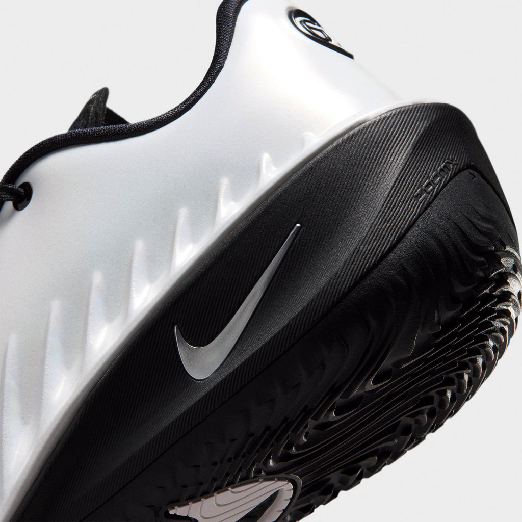 Men's Nike G.T. Cut 4 Basketball Shoes - White/Black/Metallic Silver - view 3