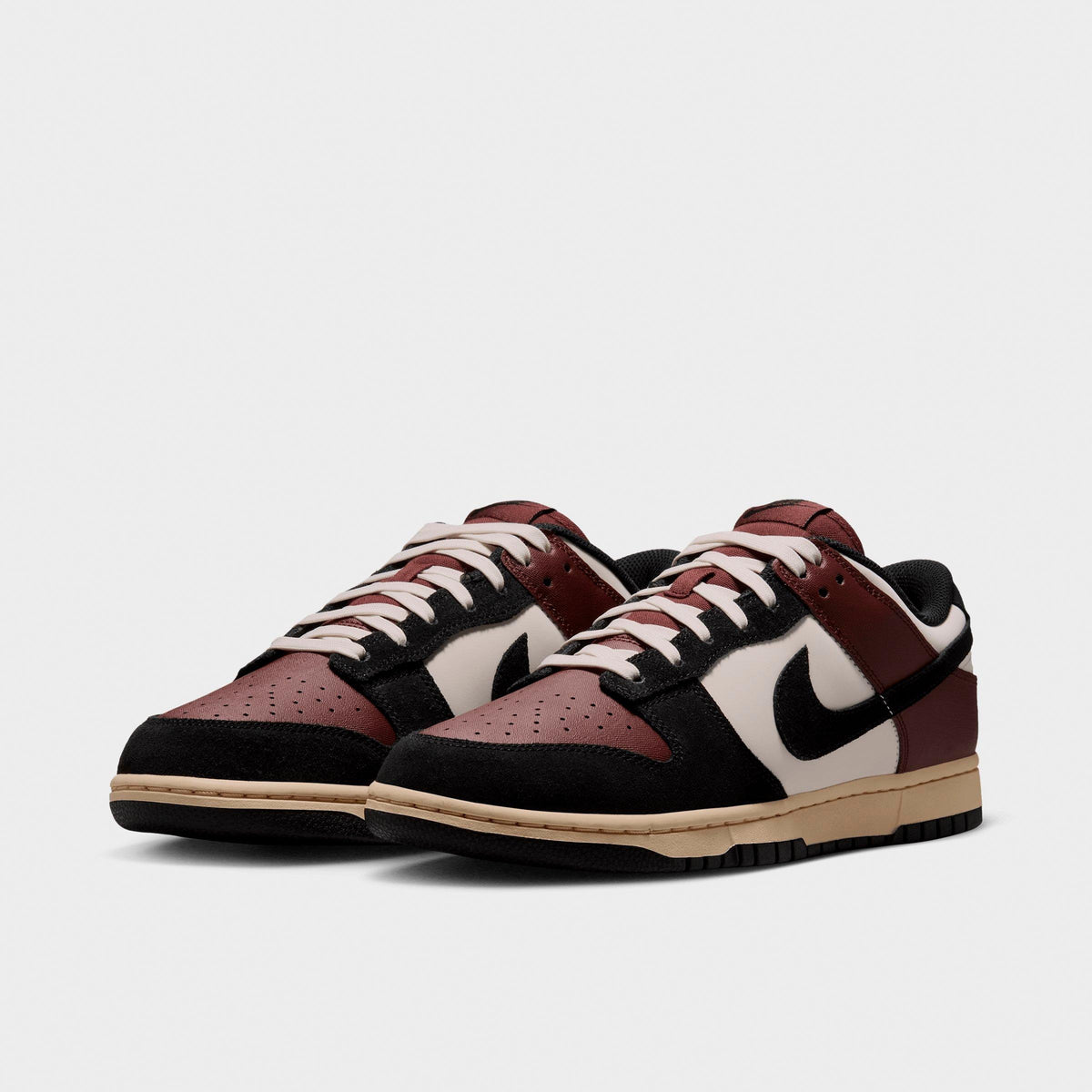 Men's Nike Dunk Low Retro Casual Shoes - Bronze Eclipse/Pale Ivory/Pale Vanilla/Black - view 2