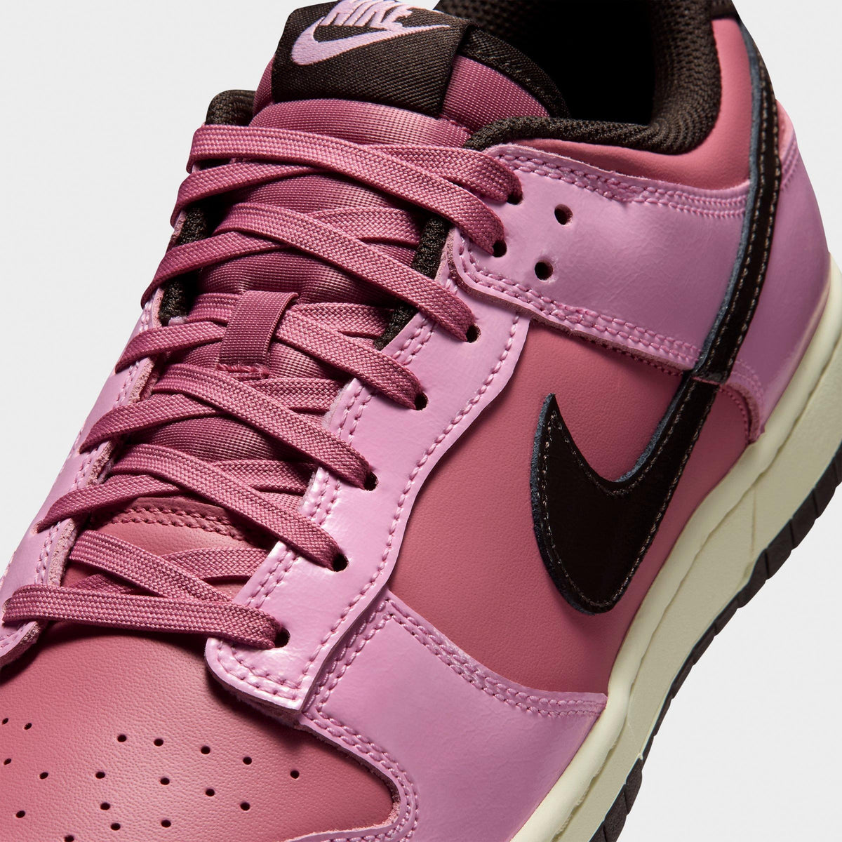 Men's Nike Dunk Low Retro Casual Shoes - Pink Rise/Elemental Pink/Beach/Velvet Brown - view 3