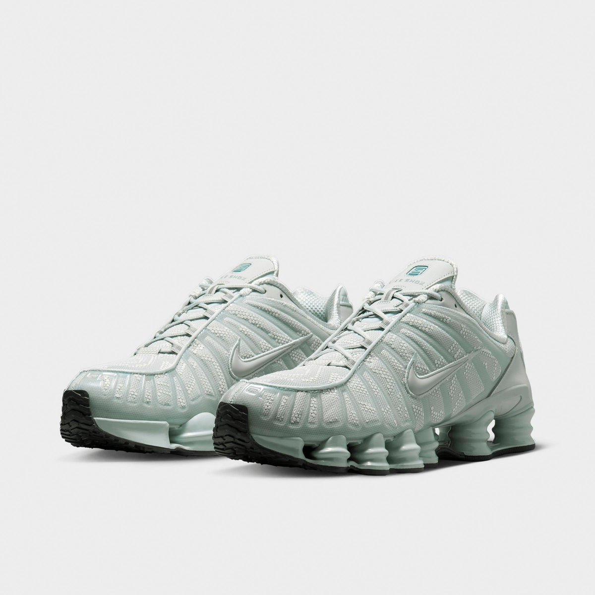 Men's Nike Shox TL Casual Shoes - Light Silver/Newsprint/Light Silver - view 2