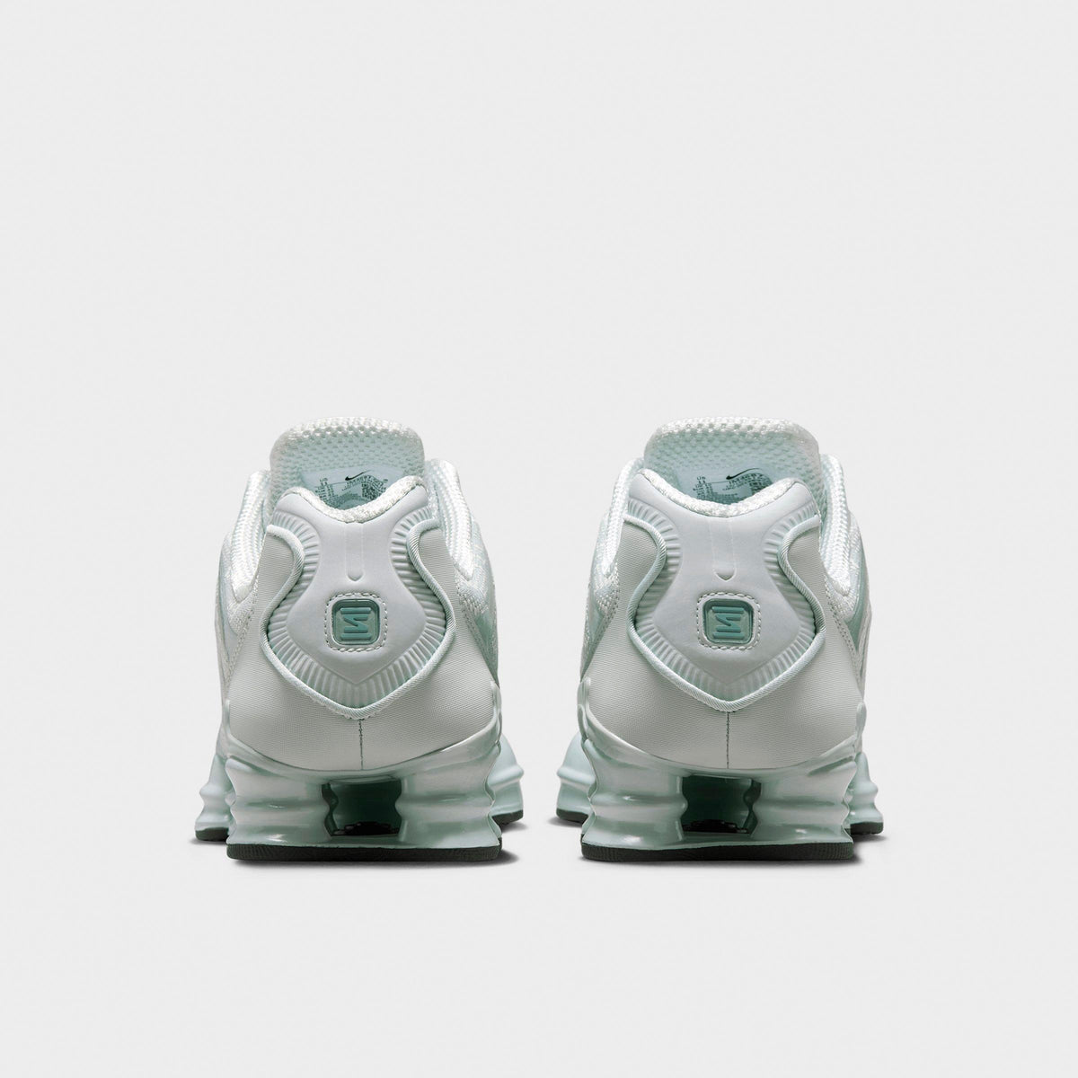 Men's Nike Shox TL Casual Shoes - Light Silver/Newsprint/Light Silver - view 4
