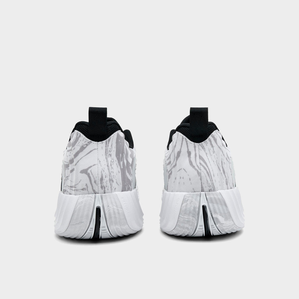 Men's Nike Giannis Immortality 5 Basketball Shoes - White/Off White/Light Smoke Grey/Metallic Silver - view 4