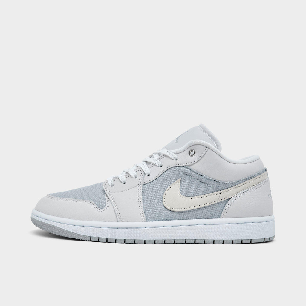 Men's Air Jordan Retro 1 Low SE Casual Shoes - Off White/Soft Pearl/Light Smoke Grey