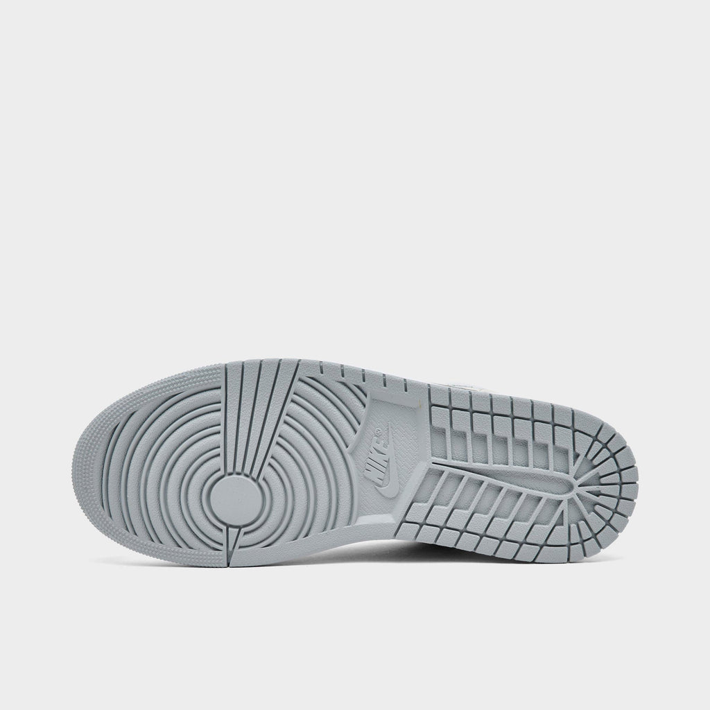 Men's Air Jordan Retro 1 Low SE Casual Shoes - Off White/Soft Pearl/Light Smoke Grey - view 6